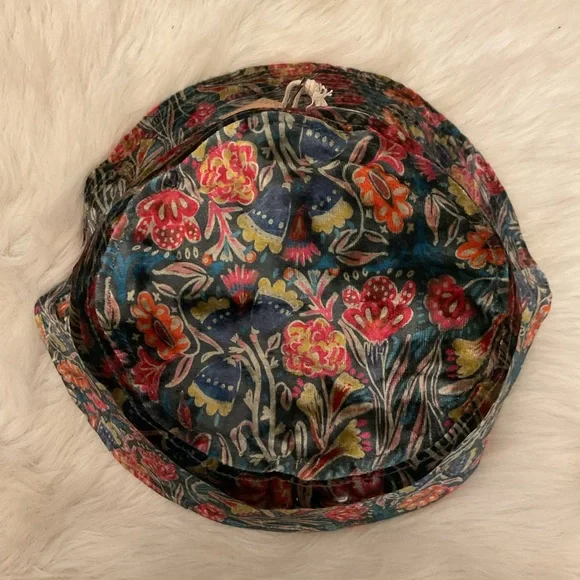 Natural Life Printed Velvet Bucket Hat - Picture 5 of 7